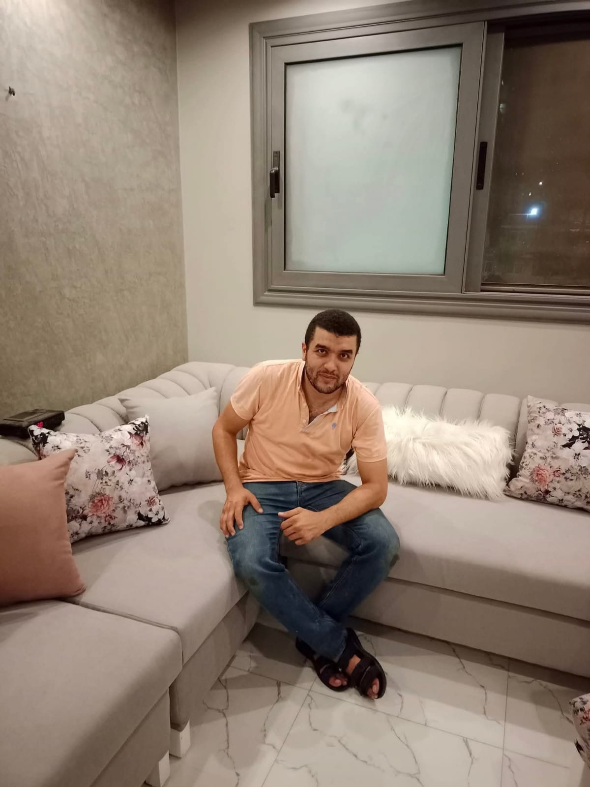 أثاث صقر قريش